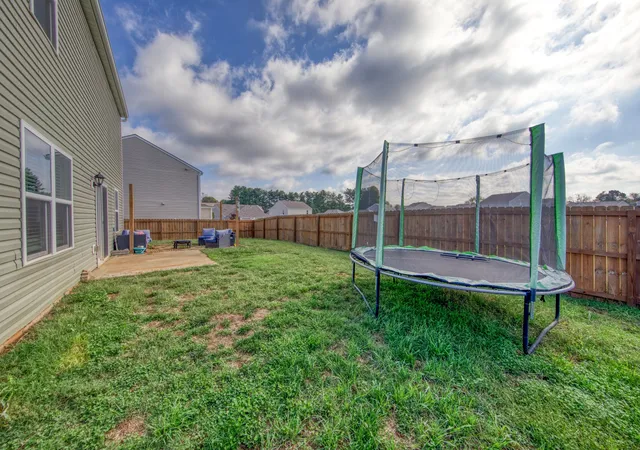 Photo 3 of Single family home for sale at 215 Claire Pl, Talbott, TN 37877 | MLS# 3620106 | Listing updated on 2026-10-13