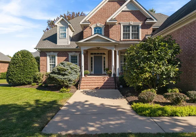 Photo 1 of Single family home for sale at 3336 Clovercroft Dr, Murfreesboro, TN 37130 | MLS# 3619623 | Listing updated on 2026-10-15