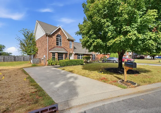 Townhouse for sale at 1440 Anita Ct, Murfreesboro, TN 37130 | MLS# 3619925