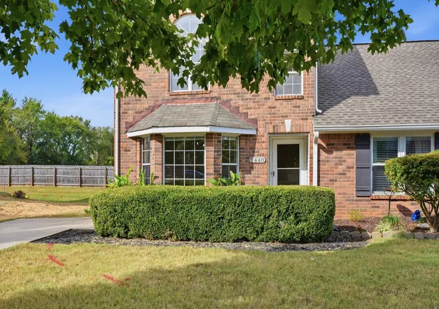 Photo 4 of Townhouse for sale at 1440 Anita Ct, Murfreesboro, TN 37130 | MLS# 3619925 | Listing updated on 2026-10-14