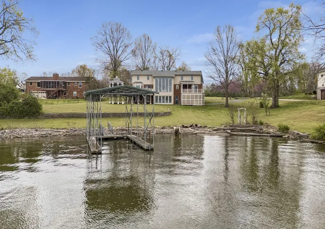 Single family home for sale at 3211 Lakeshore Dr, Old Hickory, TN 37138 | MLS# 3619736