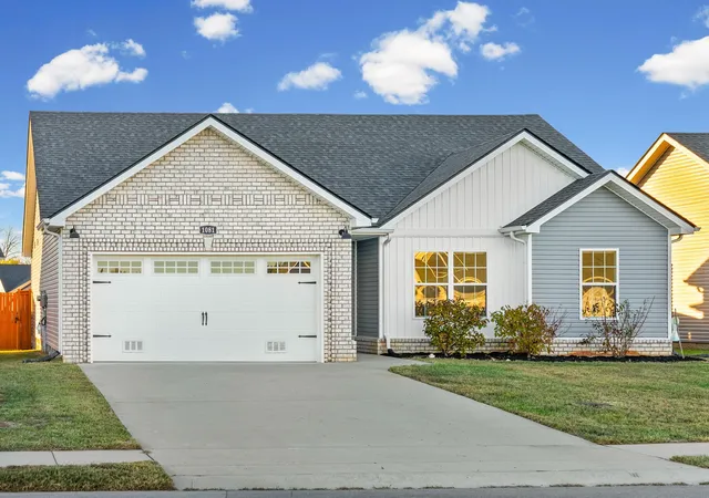 Photo 1 of Single family home for sale at 1081 Dublin Dr, Clarksville, TN 37042 | MLS# 3623014 | Listing updated on 2026-10-29