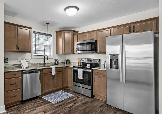 Photo 2 of Single family home for sale at 1081 Dublin Dr, Clarksville, TN 37042 | MLS# 3623014 | Listing updated on 2026-10-29