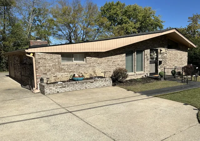 Photo 1 of Single family home for sale at 758 Moormans Arm Rd, Nashville, TN 37207 | MLS# 3619631 | Listing updated on 2026-10-23