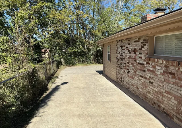 Photo 2 of Single family home for sale at 758 Moormans Arm Rd, Nashville, TN 37207 | MLS# 3619631 | Listing updated on 2026-10-23