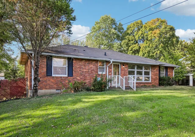Photo 1 of Single family home for sale at 405 Mcdonald Dr, Nashville, TN 37217 | MLS# 3621739 | Listing updated on 2026-10-21