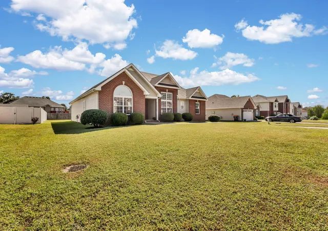 Photo 1 of Single family home for sale at 685 Superior Ln, Clarksville, TN 37043 | MLS# 3619646 | Listing updated on 2026-10-29