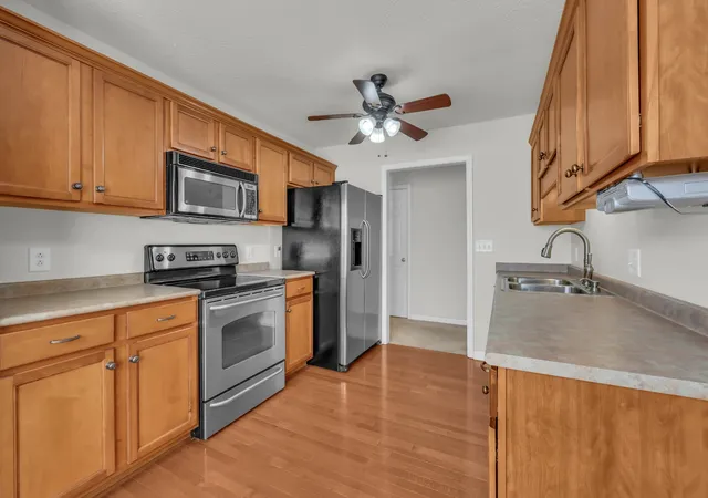 Photo 3 of Single family home for sale at 685 Superior Ln, Clarksville, TN 37043 | MLS# 3619646 | Listing updated on 2026-10-29