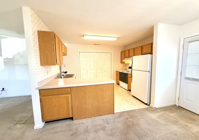 Photo 4 of Single family home for sale at 581 Foxfield Rd, Hopkinsville, KY 42240 | MLS# 3619640 | Listing updated on 2026-10-12