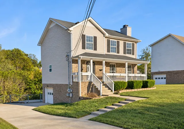 Photo 1 of Single family home for sale at 922 Roedeer Dr, Clarksville, TN 37042 | MLS# 3620102 | Listing updated on 2026-10-17