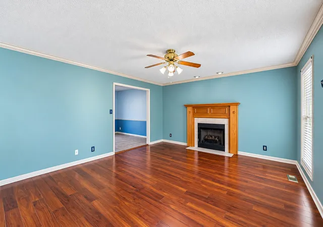 Photo 3 of Single family home for sale at 922 Roedeer Dr, Clarksville, TN 37042 | MLS# 3620102 | Listing updated on 2026-10-17
