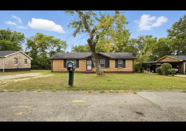 Single family home for sale at 621 Baldwin Ct, Nashville, TN 37207 | MLS# 3619671