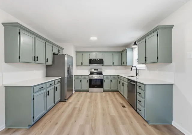 Photo 3 of Single family home for sale at 1306 Pearlknob Ct, Murfreesboro, TN 37130 | MLS# 3624476 | Listing updated on 2026-10-23