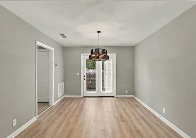 Photo 4 of Townhouse for sale at 103 Cottage Pl, Nashville, TN 37214 | MLS# 3620140 | Listing updated on 2026-10-14