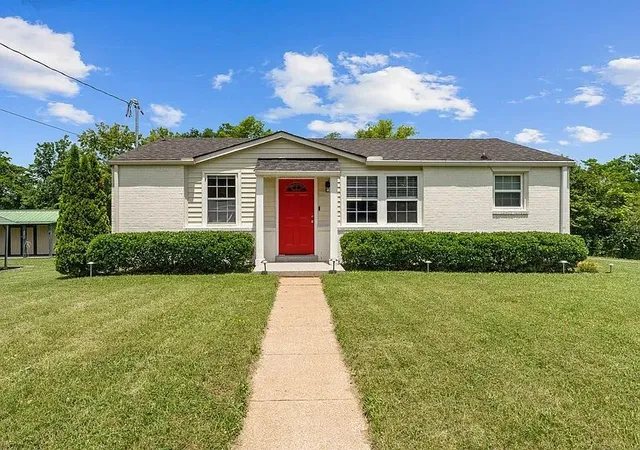 Photo 1 of Single family home for sale at 109 Ashwood Dr, Columbia, TN 38401 | MLS# 3619733 | Listing updated on 2026-10-14