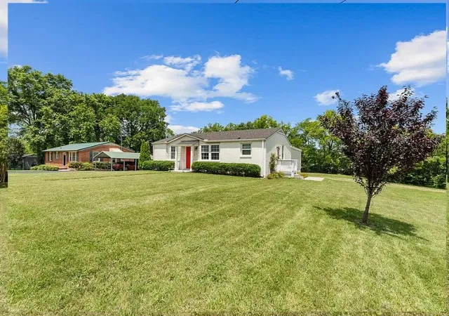 Photo 2 of Single family home for sale at 109 Ashwood Dr, Columbia, TN 38401 | MLS# 3619733 | Listing updated on 2026-10-14