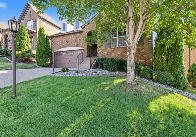 Photo 2 of Single family home for sale at 132 Cobbler Cir, Hendersonville, TN 37075 | MLS# 3628879 | Listing updated on 2026-10-30