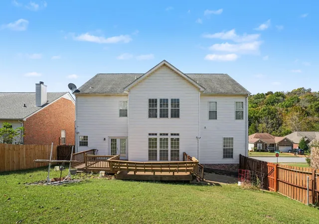 Photo 3 of Single family home for sale at 1328 W Running Brk Rd, Nashville, TN 37209 | MLS# 3619899 | Listing updated on 2026-10-30