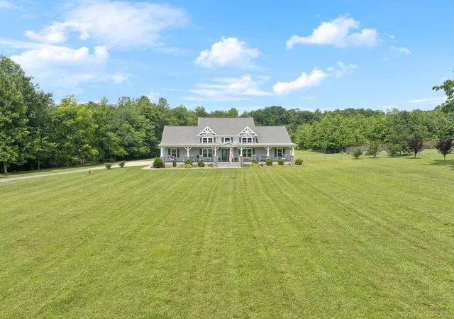 Photo 1 of Single family home for sale at 6322 Jim Cummings Hwy, Bradyville, TN 37026 | MLS# 3619766 | Listing updated on 2026-10-25