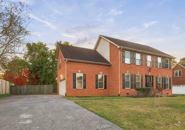 Photo 4 of Single family home for sale at 2323 Molly Trl, Murfreesboro, TN 37128 | MLS# 3629938 | Listing updated on 2026-10-30
