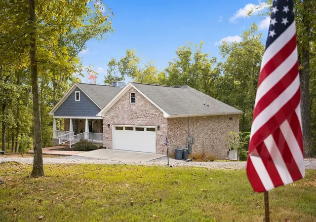 Photo 1 of Single family home for sale at 5580 Powell Sullivan Rd, Franklin, TN 37064 | MLS# 3620236 | Listing updated on 2026-10-16
