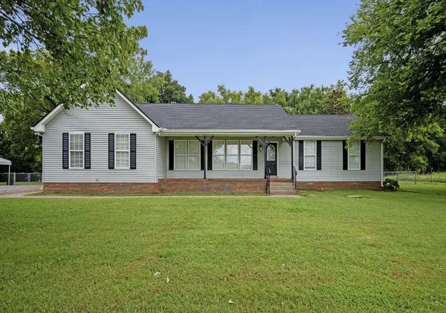Photo 1 of Single family home for sale at 741 Trousdale Fry Pike, Lebanon, TN 37087 | MLS# 3624474 | Listing updated on 2026-10-23