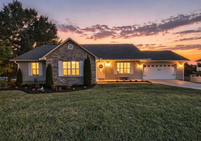 Single family home for sale at 3190 Shaconage Trl, Sevierville, TN 37876 | MLS# 3621312