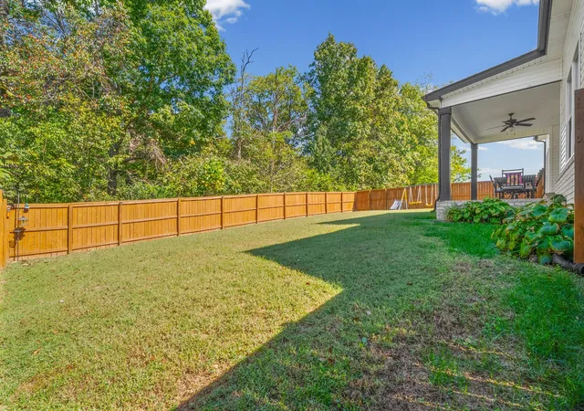 Photo 2 of Single family home for sale at 268 Bluebriar Tr, Clarksville, TN 37043 | MLS# 3620963 | Listing updated on 2026-10-25