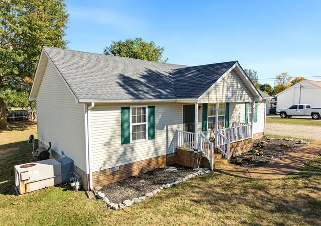 Photo 4 of Single family home for sale at 1466 Bridle Ln, Chapel Hill, TN 37034 | MLS# 3627980 | Listing updated on 2026-10-31