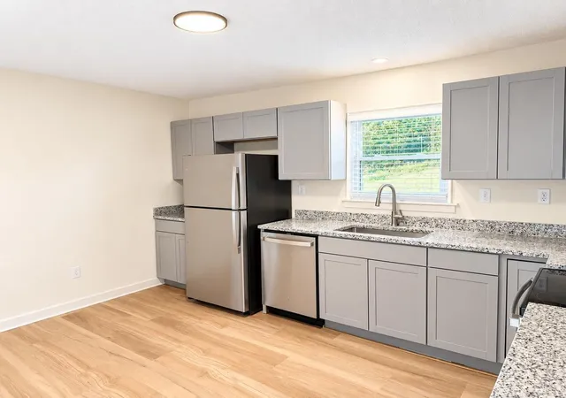Photo 3 of Single family home for sale at 106 Arlington Ter, Chattanooga, TN 37410 | MLS# 3619857 | Listing updated on 2026-10-14
