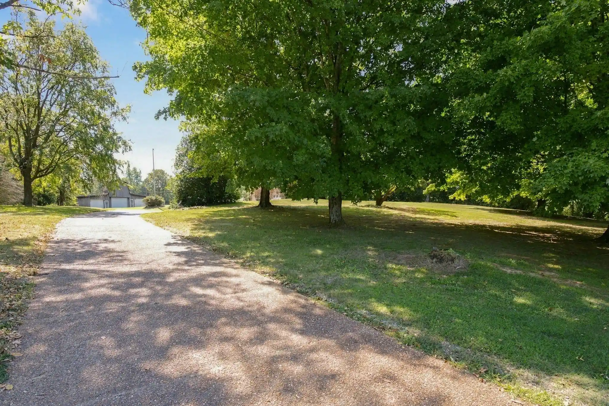 Photo 2 of Single family home for sale at 3533 Pinson School Rd, Springfield, TN 37172 | MLS# 3619912 | Listing updated on 2026-10-13