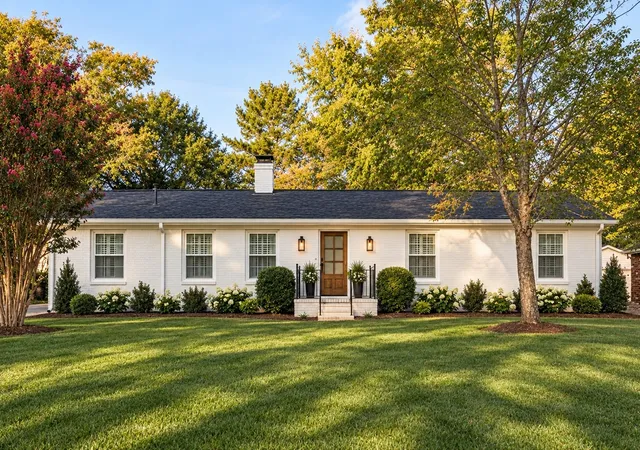 Photo 1 of Single family home for sale at 714 Harpeth Knoll Rd, Nashville, TN 37221 | MLS# 3622585 | Listing updated on 2026-10-26
