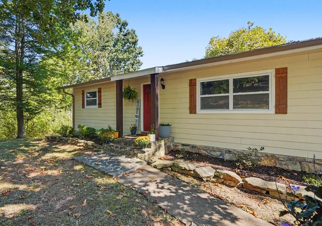 Photo 3 of Single family home for sale at 3475 Lockwood Cir, Chattanooga, TN 37415 | MLS# 3619845 | Listing updated on 2026-10-27