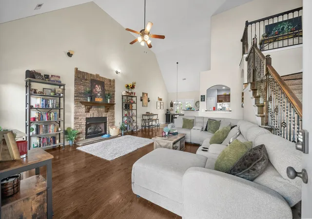 Photo 3 of Single family home for sale at 2445 Senseney Dr, Clarksville, TN 37042 | MLS# 3620810 | Listing updated on 2026-10-22