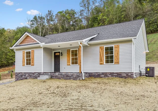 Photo 3 of Single family home for sale at 620 Cummings Holw Rd, Woodbury, TN 37190 | MLS# 3620640 | Listing updated on 2026-10-15