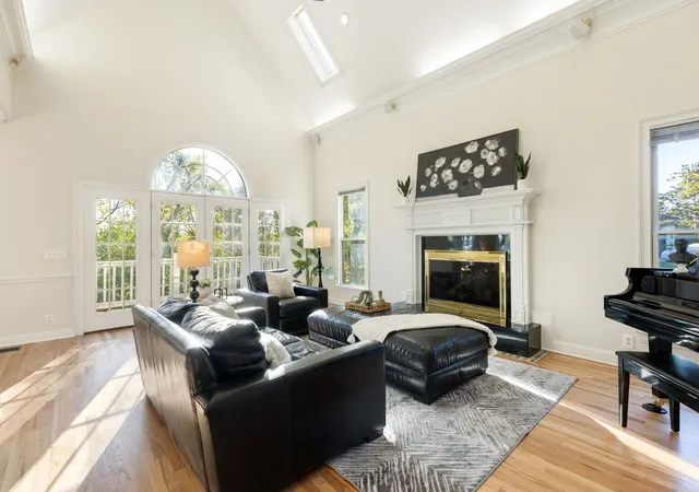 Photo 3 of Single family home for sale at 786 Peach Orchard Dr, Nashville, TN 37204 | MLS# 3627075 | Listing updated on 2026-10-28