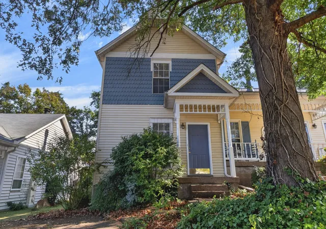 Photo 3 of Single family home for sale at 142 Champney Ct, Goodlettsville, TN 37072 | MLS# 3620180 | Listing updated on 2026-10-26