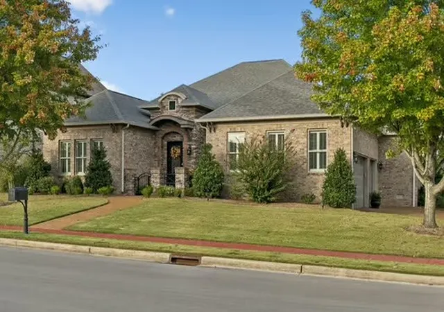 Photo 3 of Single family home for sale at 754 Plantation Blvd, Gallatin, TN 37066 | MLS# 3620147 | Listing updated on 2026-10-18
