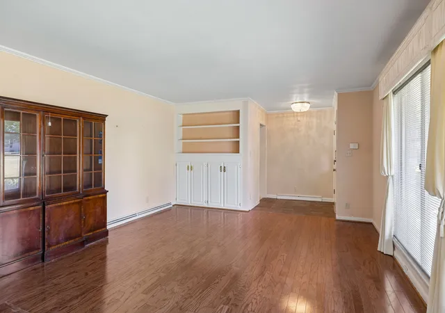 Photo 2 of Single family home for sale at 1111 Manor Rd, Columbia, TN 38401 | MLS# 3623946 | Listing updated on 2026-10-22