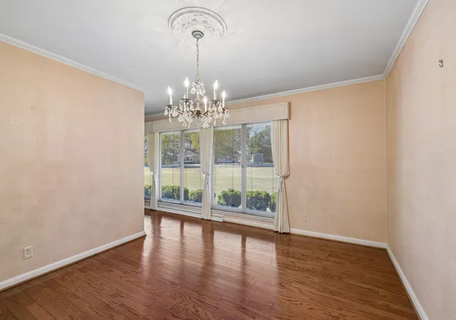 Photo 3 of Single family home for sale at 1111 Manor Rd, Columbia, TN 38401 | MLS# 3623946 | Listing updated on 2026-10-22