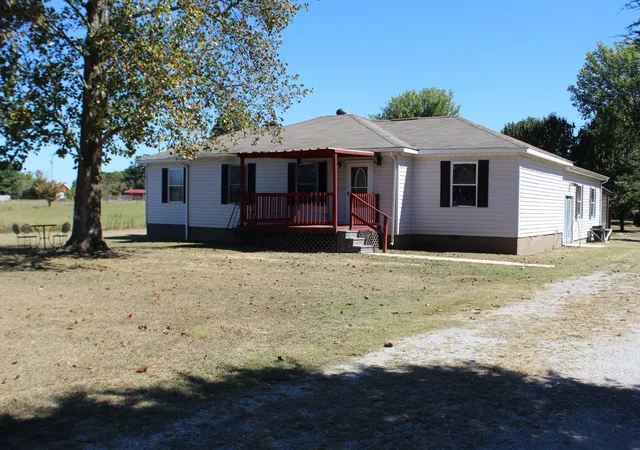 Single family home for sale at 537 Isbell Ln, Decherd, TN 37324 | MLS# 3620434