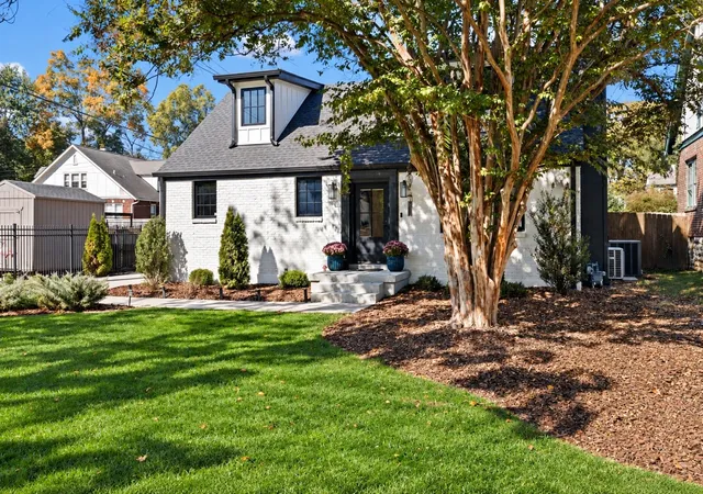 Photo 1 of Single family home for sale at 3910 Valley Rd, Nashville, TN 37205 | MLS# 3628839 | Listing updated on 2026-10-30