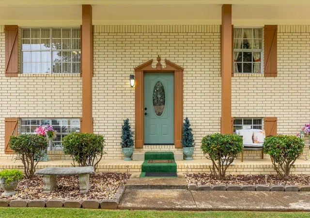 Photo 2 of Single family home for sale at 1513 Caramel Cir, Hixson, TN 37343 | MLS# 3620052 | Listing updated on 2026-10-22