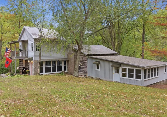 Photo 1 of Single family home for sale at 1967 Wilson Holw Rd, Woodbury, TN 37190 | MLS# 3620592 | Listing updated on 2026-10-19