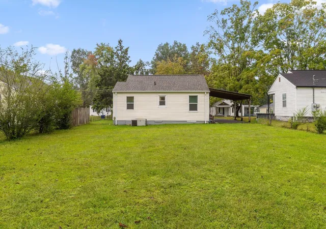 Photo 4 of Single family home for sale at 4919 Carolyn Ln, Chattanooga, TN 37411 | MLS# 3620072 | Listing updated on 2026-10-13