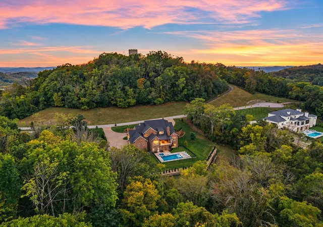 Photo 4 of Single family home for sale at 228 King Davids Ct, Franklin, TN 37067 | MLS# 3620881 | Listing updated on 2026-10-20
