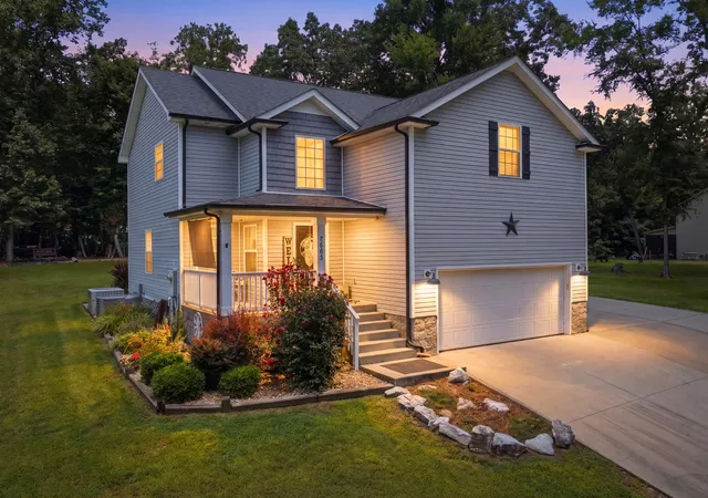 Single family home for sale at 2665 Mockingbird Hl Rd, Palmyra, TN 37142 | MLS# 3620424