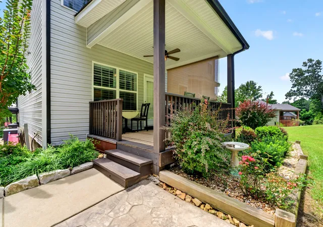 Photo 3 of Single family home for sale at 2665 Mockingbird Hl Rd, Palmyra, TN 37142 | MLS# 3620424 | Listing updated on 2026-10-16