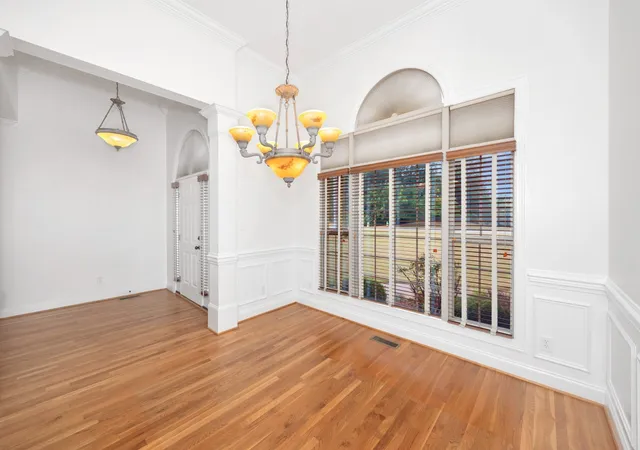 Photo 3 of Single family home for sale at 717 S Clinton St, Athens, AL 35611 | MLS# 3620152 | Listing updated on 2026-10-21
