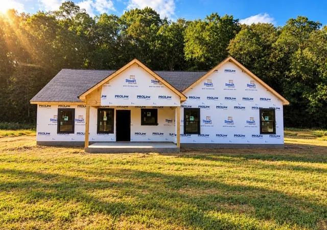 Photo 3 of Single family home for sale at 1596 Gilliam Holw Rd, Dickson, TN 37055 | MLS# 3620833 | Listing updated on 2026-10-23
